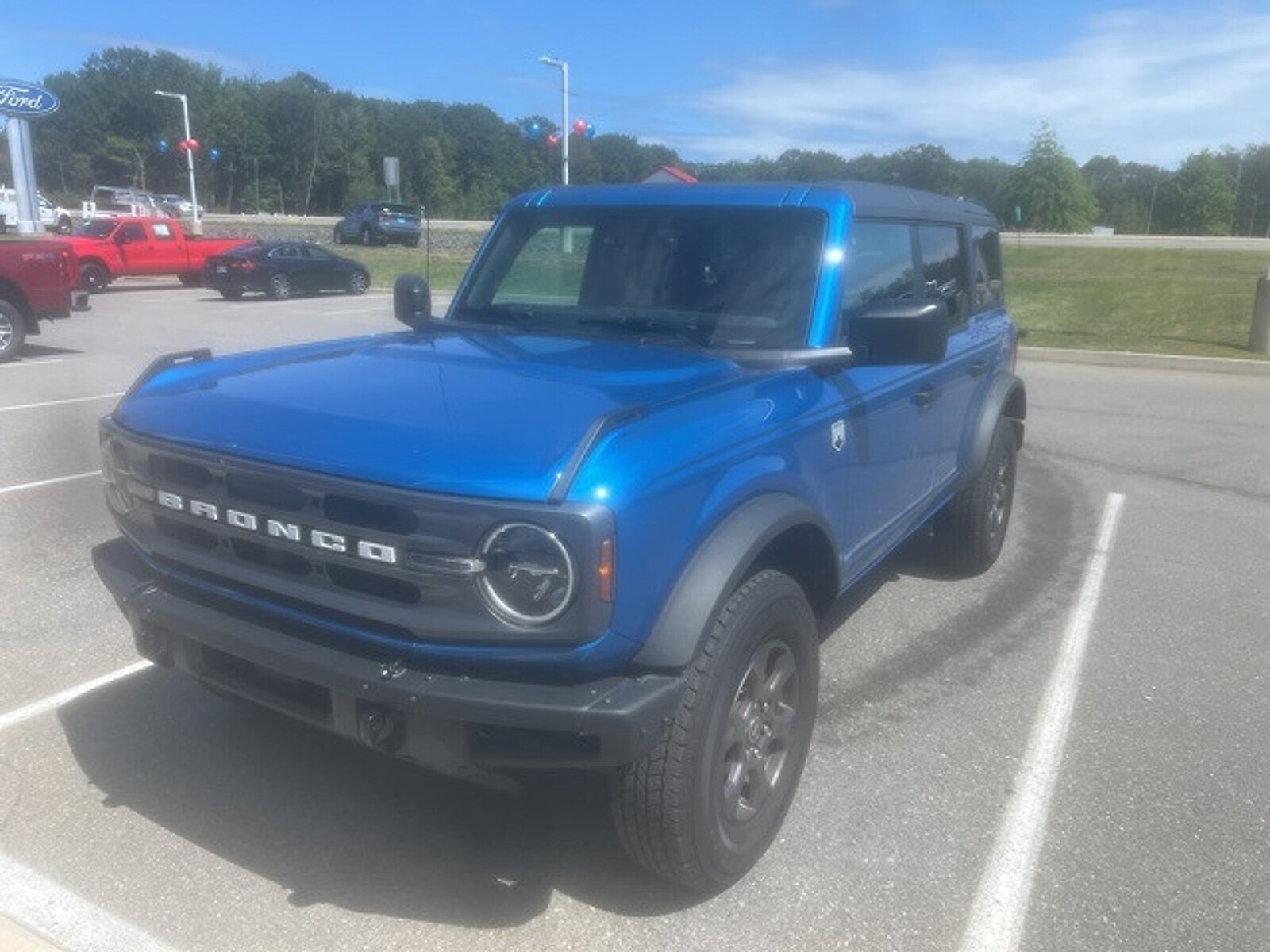 2024 Ford Bronco Big Bend photo 2