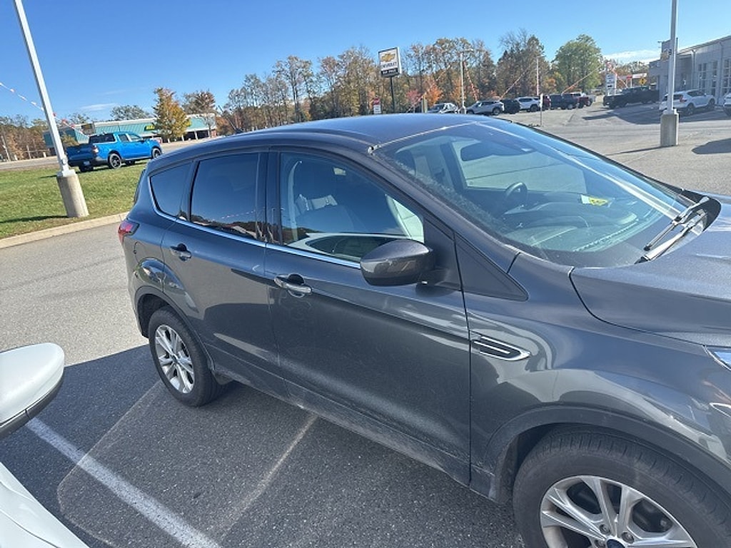 Used 2019 Ford Escape SE SUV