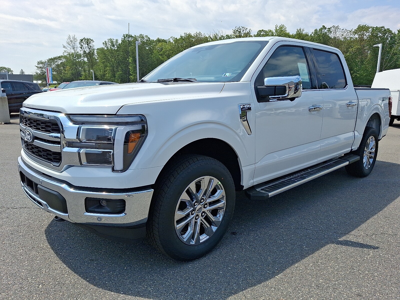 2025 Ford F-150 Lariat photo 2