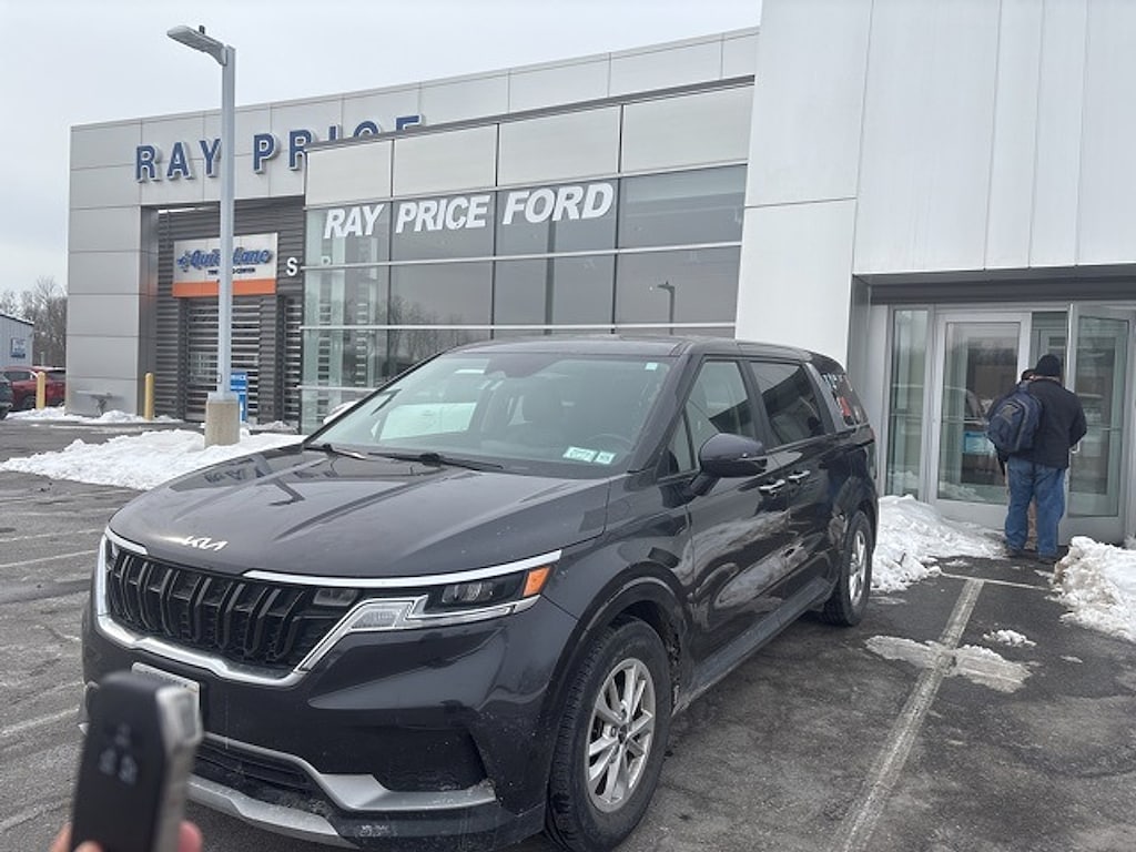 Used 2022 Kia Carnival LXS MPV