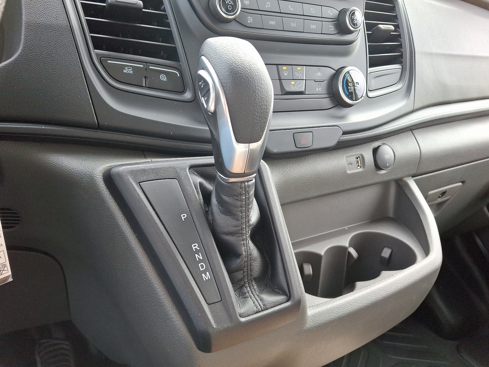 2024 Ford Transit Cutaway Base - Photo 9