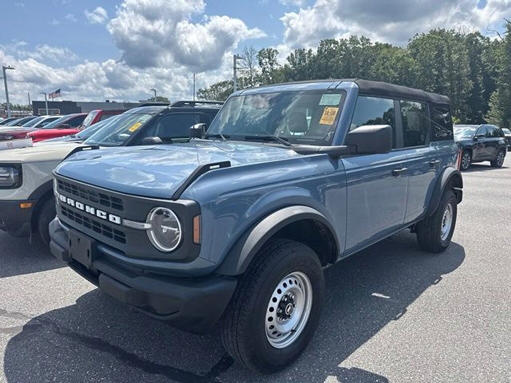 Used 2025 Ford Bronco Base SUV