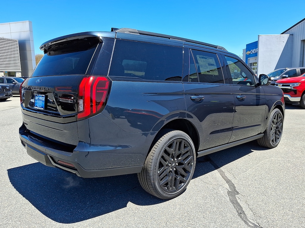 New 2026 Ford Expedition Platinum