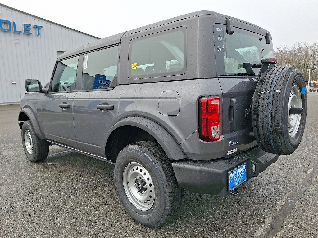 New 2025 Ford Bronco Base SUV