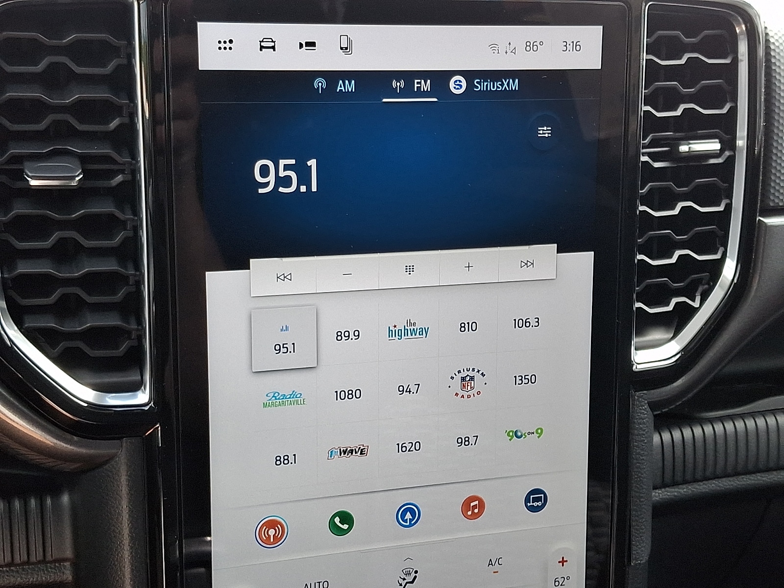 2026 Ford Ranger XLT - Photo 12