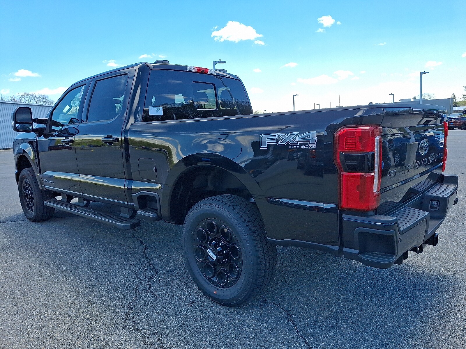 2025 Ford F-350 Lariat photo 3