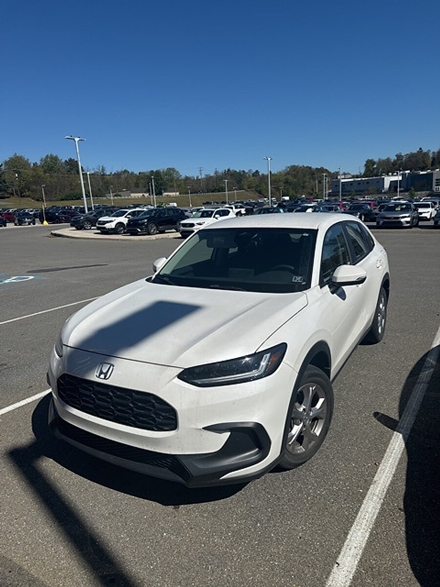 2023 Honda HR-V LX photo 2