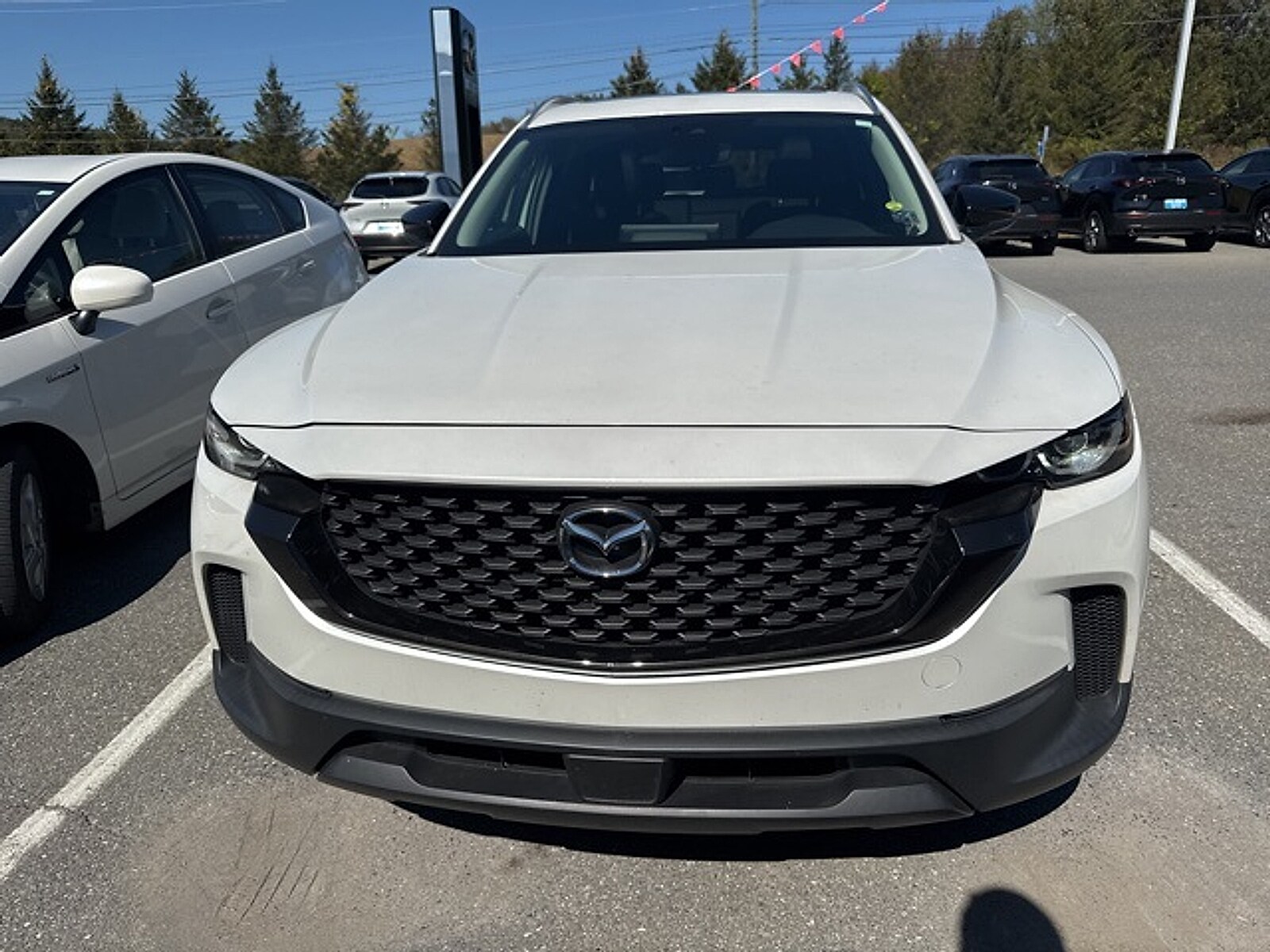 2023 Mazda CX-50 2.5 Preferred Plus photo 2