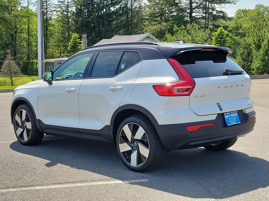 Used 2024 Volvo XC40 Recharge Pure Electric Plus SUV