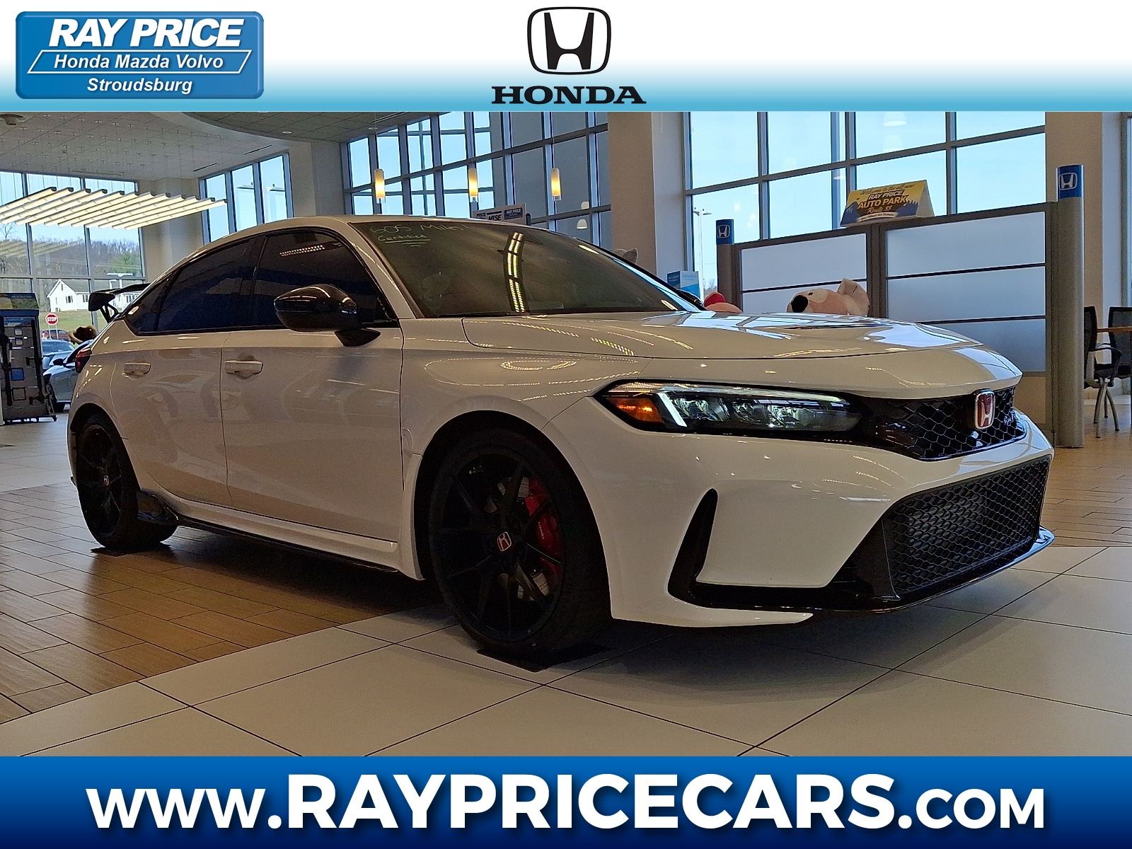 2025 Honda Civic Hatchback Type-R's photo