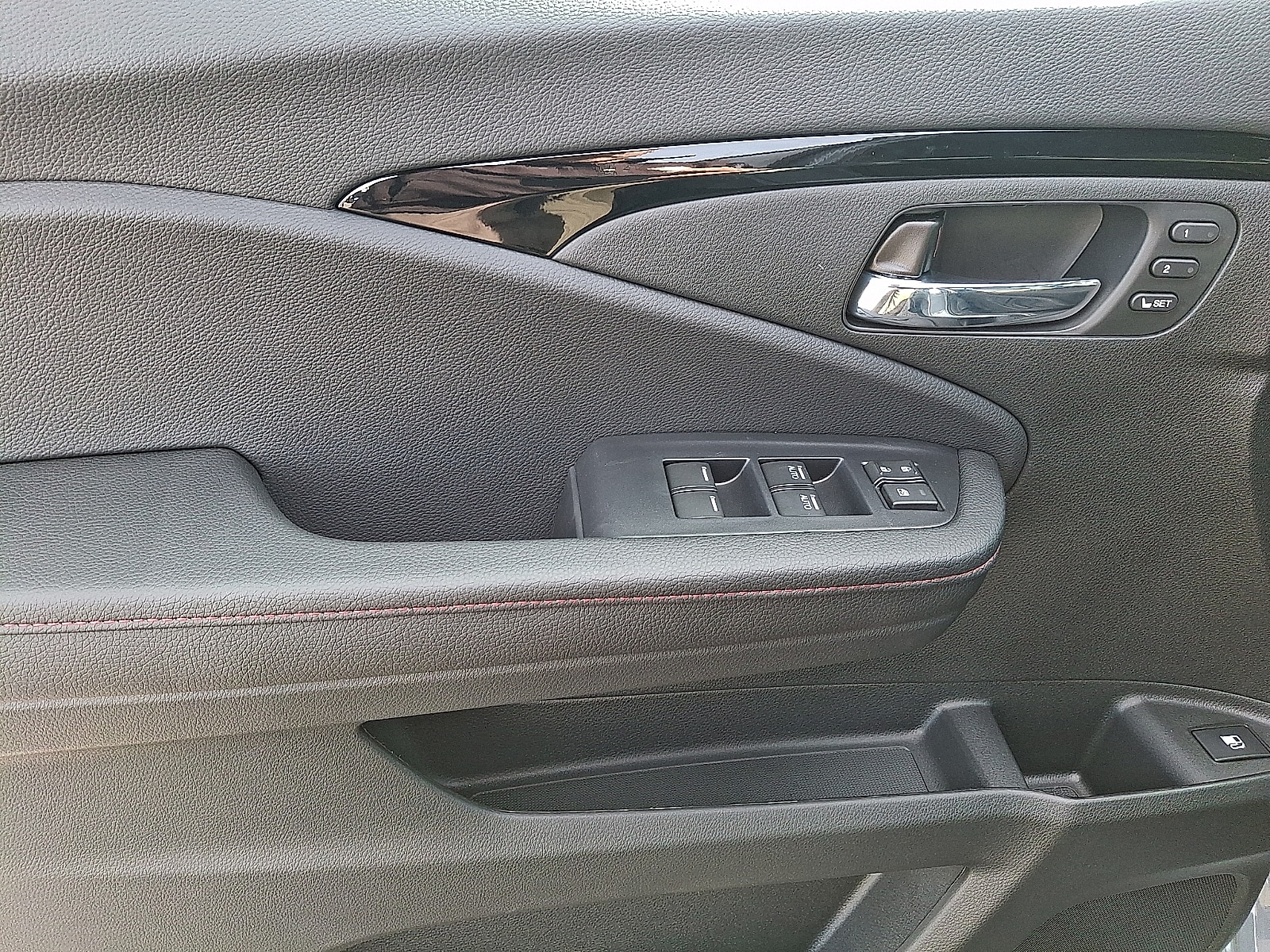 2026 Honda Ridgeline Black Edition - Photo 9