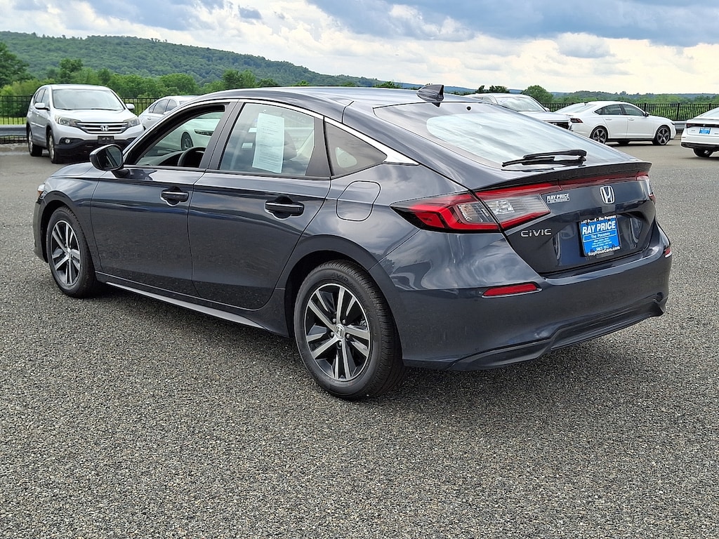 Used 2023 Honda Civic LX Hatchback