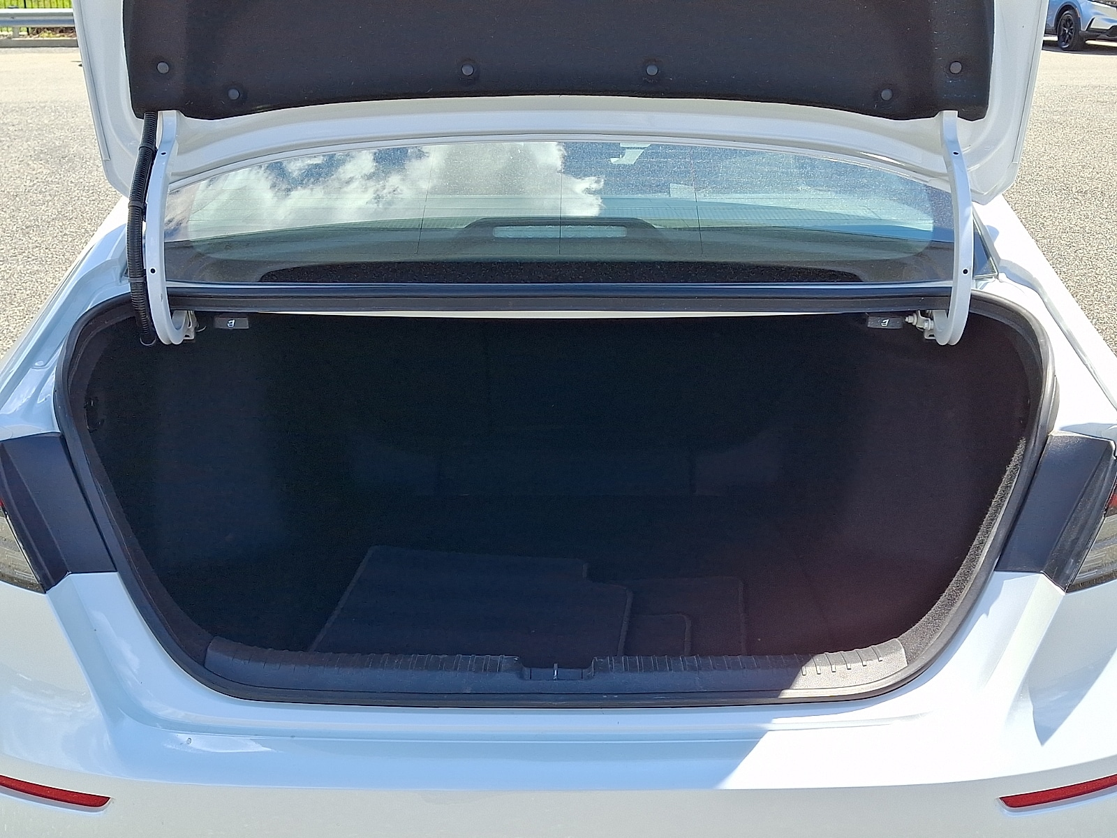 2025 Honda Accord Hybrid Sport - Photo 28