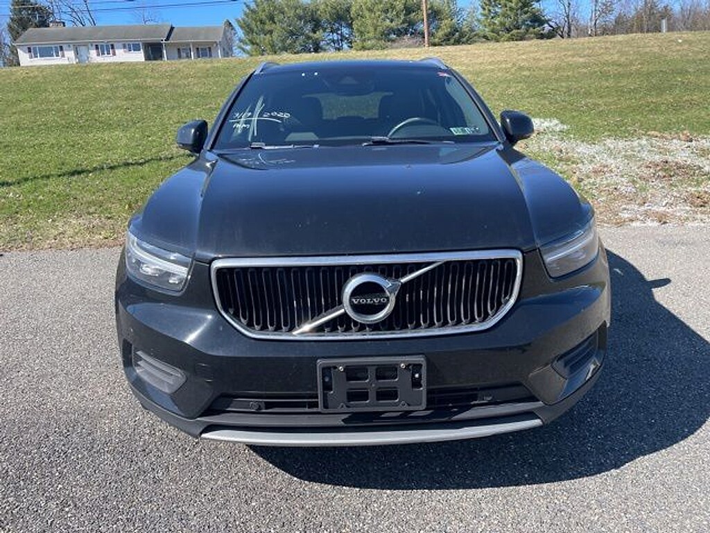 Used 2020 Volvo XC40 T5 Momentum SUV
