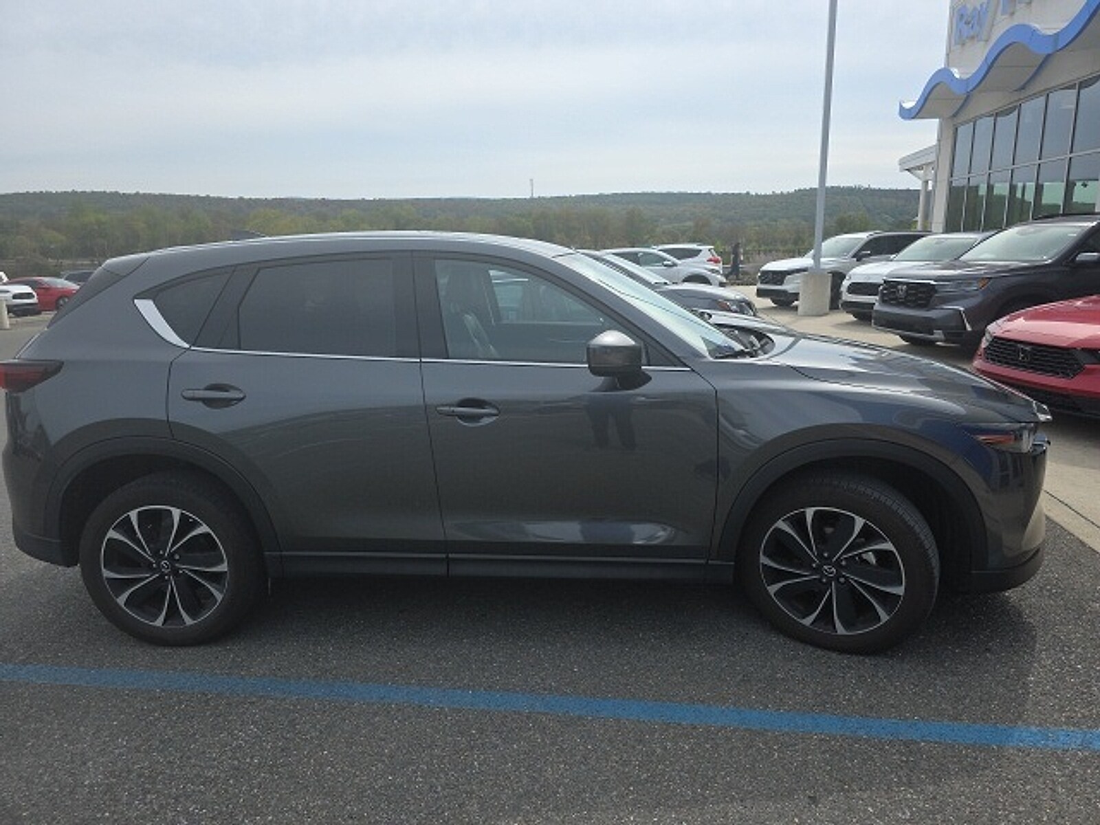 2023 Mazda CX-5 2.5 S Premium photo 2
