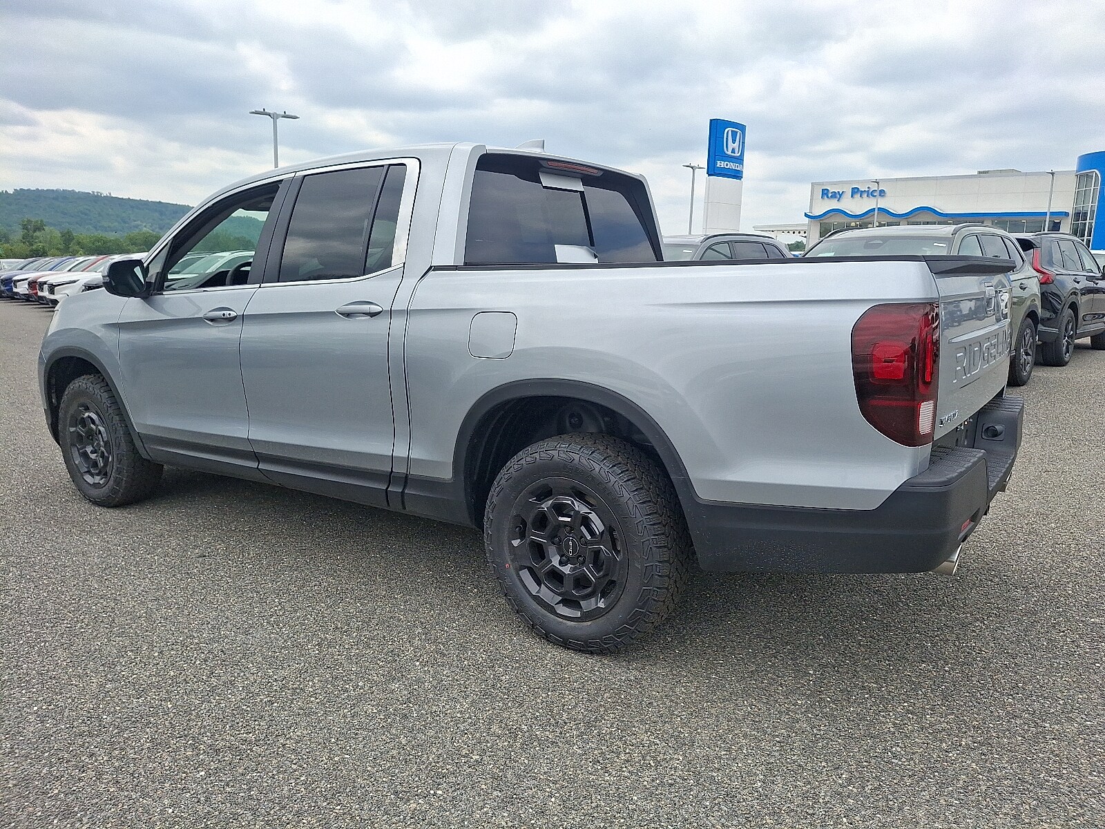 2025 Honda Ridgeline RTL photo 3
