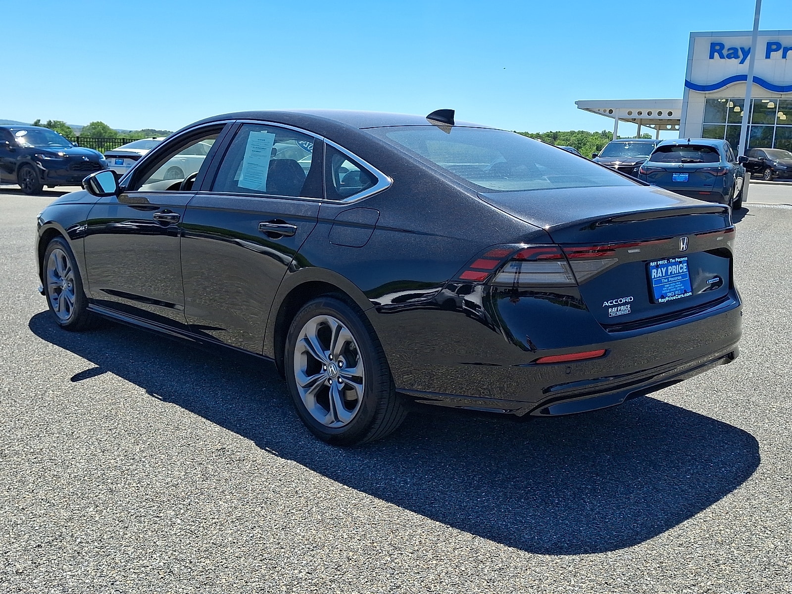 2024 Honda Accord Hybrid EX-L - Photo 4