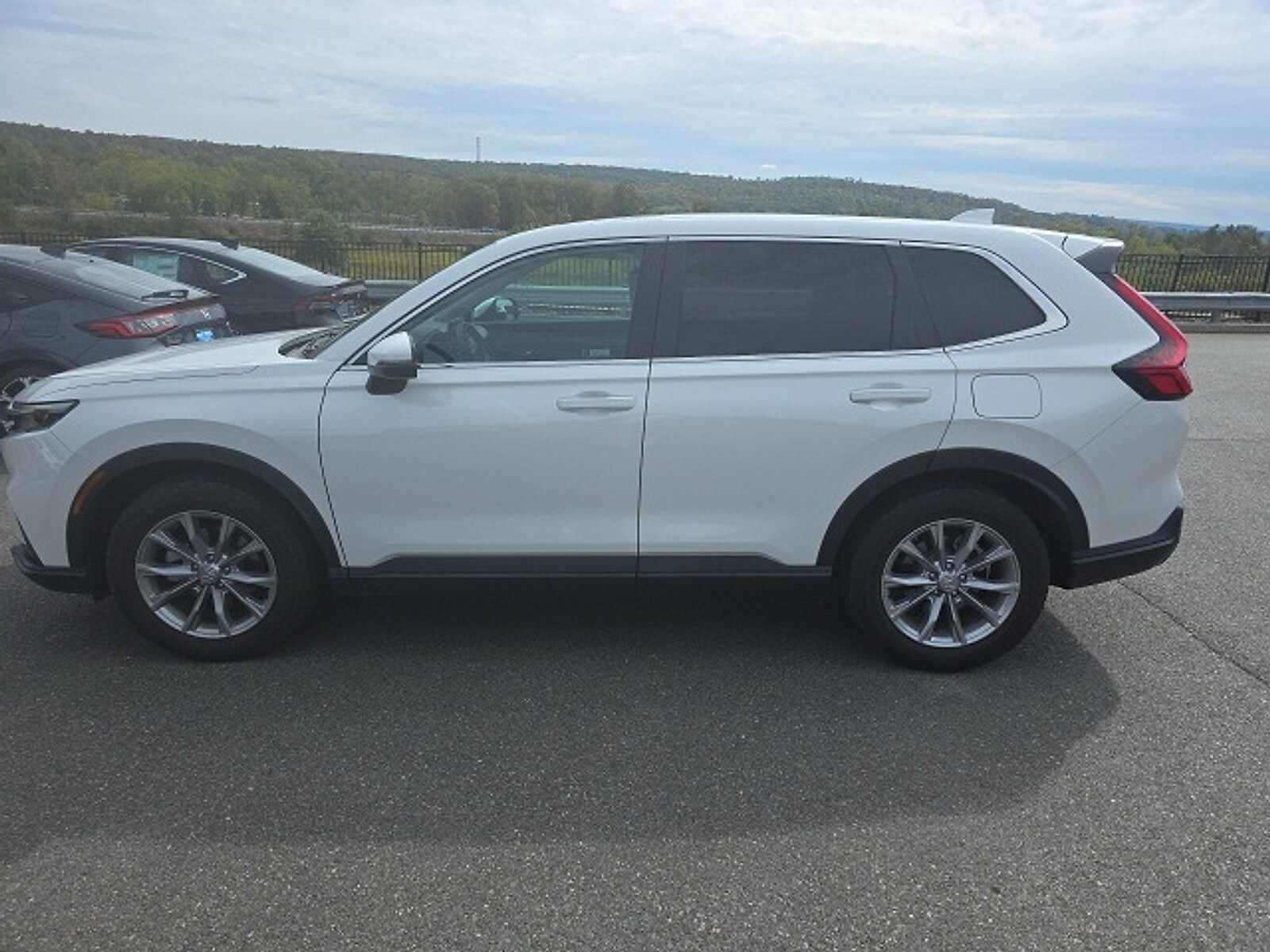 2023 Honda CR-V EX photo 2