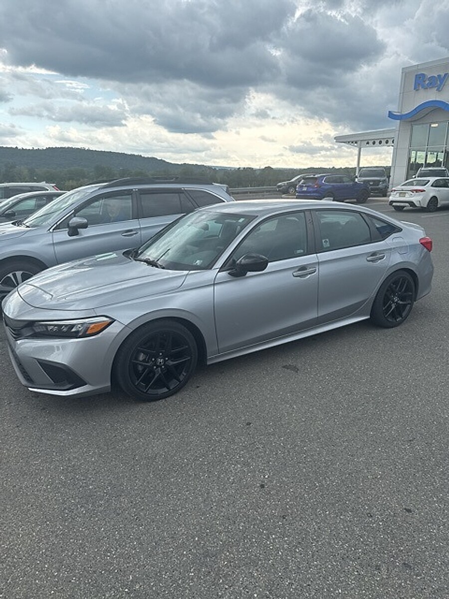 2022 Honda Civic Sport photo 4