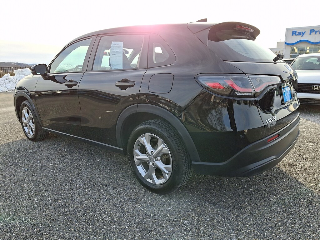 Used 2023 Honda HR-V LX AWD SUV
