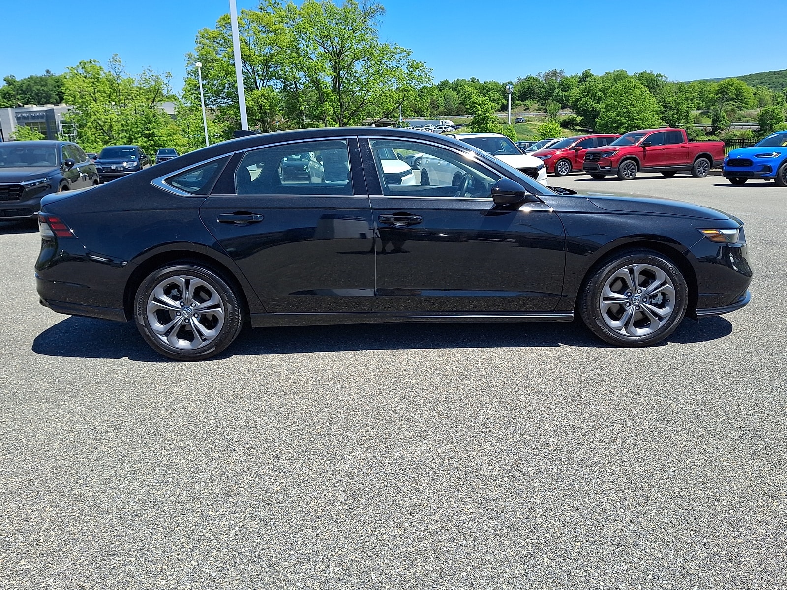 2024 Honda Accord Hybrid EX-L - Photo 7