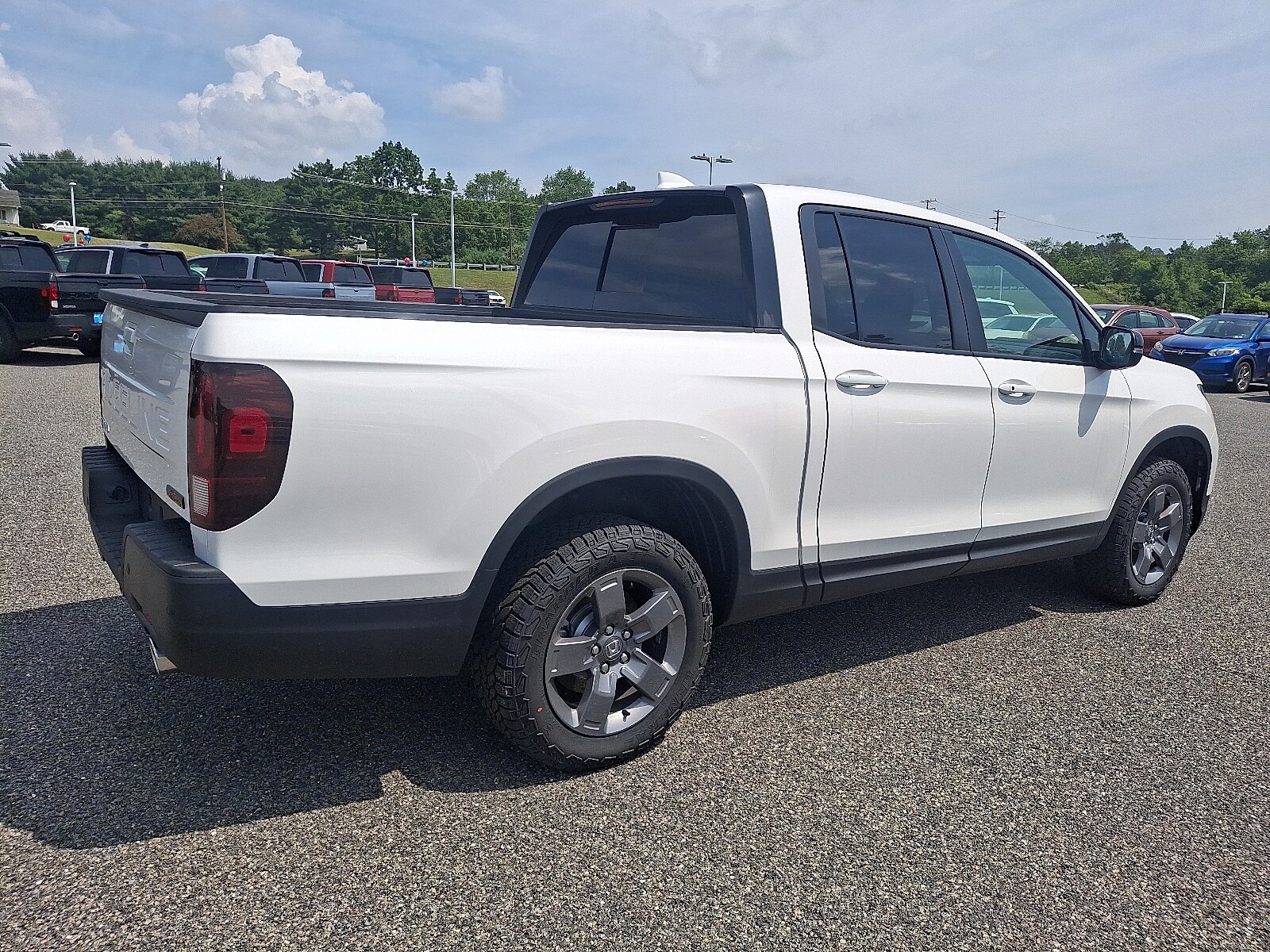 2025 Honda Ridgeline TrailSport photo 4