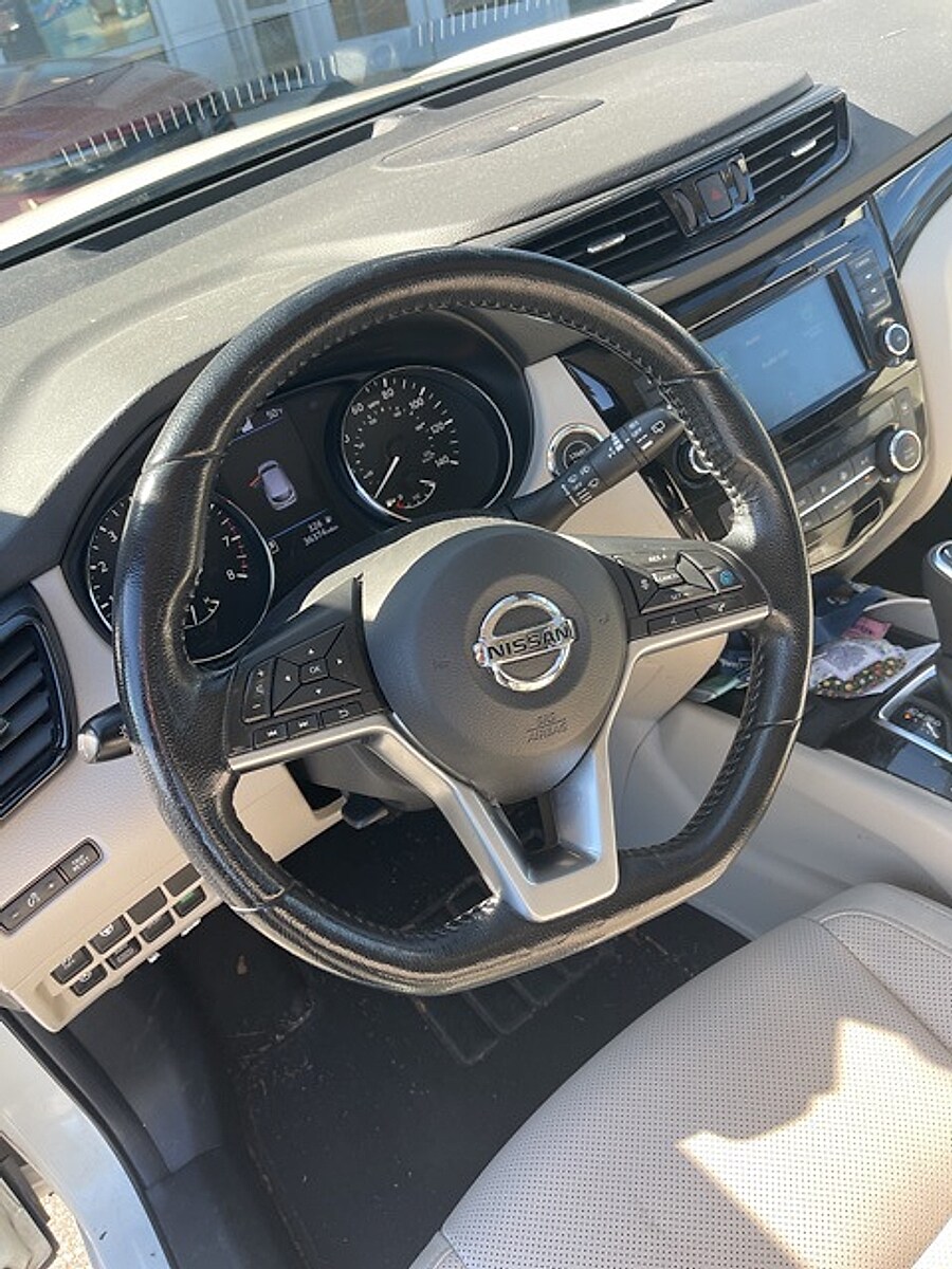 2021 Nissan Rogue Sport SL photo 4