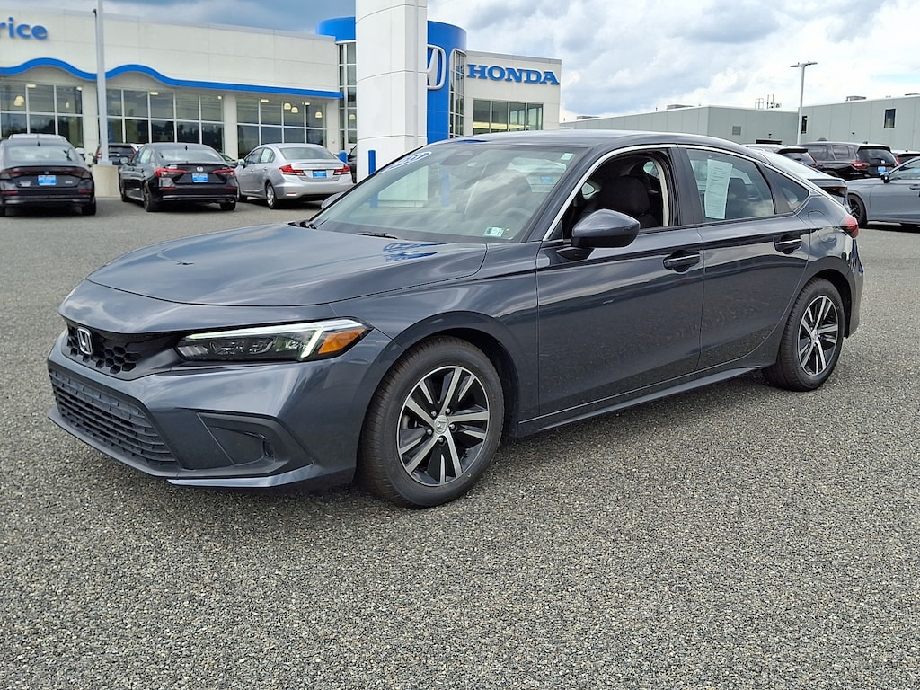Used 2023 Honda Civic LX Hatchback