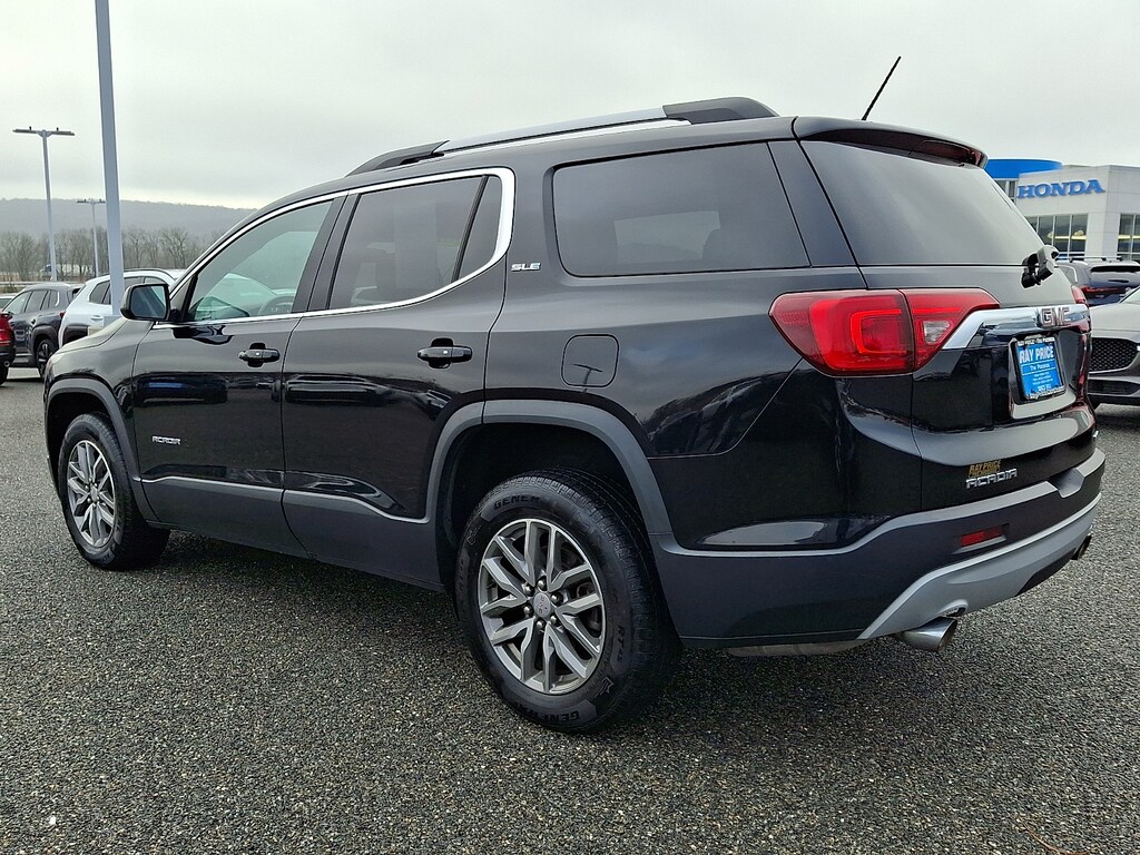 Used 2017 GMC Acadia SLE-2 SUV