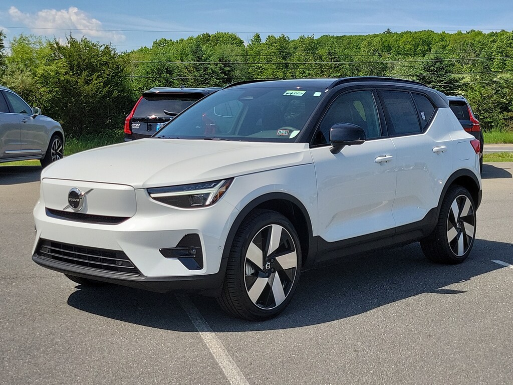 Used 2024 Volvo XC40 Recharge Pure Electric Plus SUV
