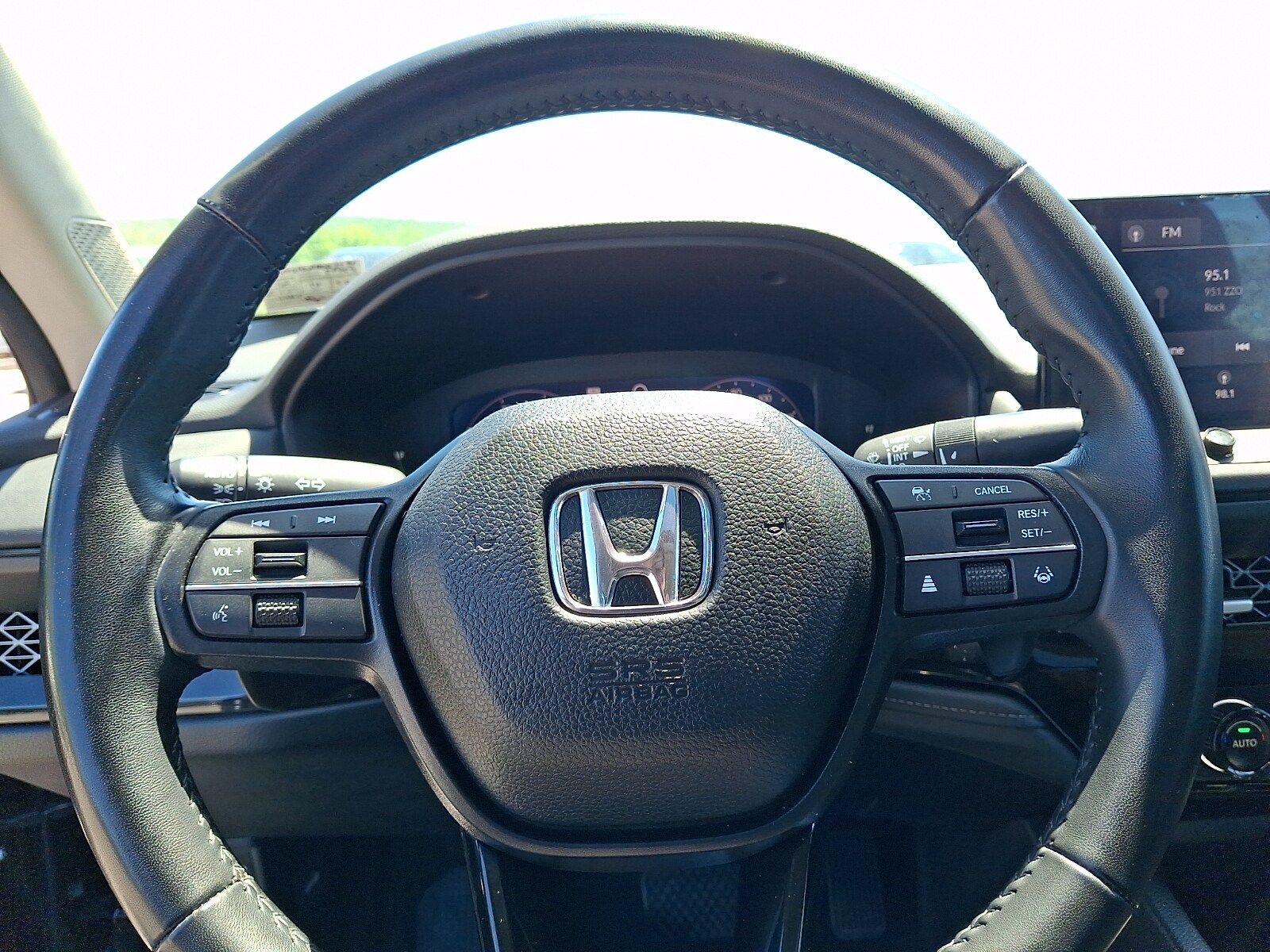 2024 Honda Accord Hybrid EX-L - Photo 19