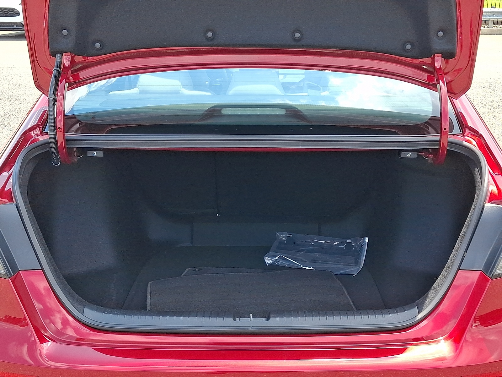 2025 Honda Accord SE - Photo 28