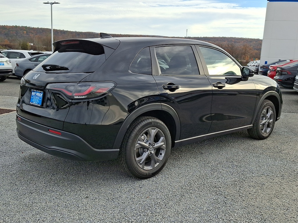 New 2026 Honda HR-V LX SUV