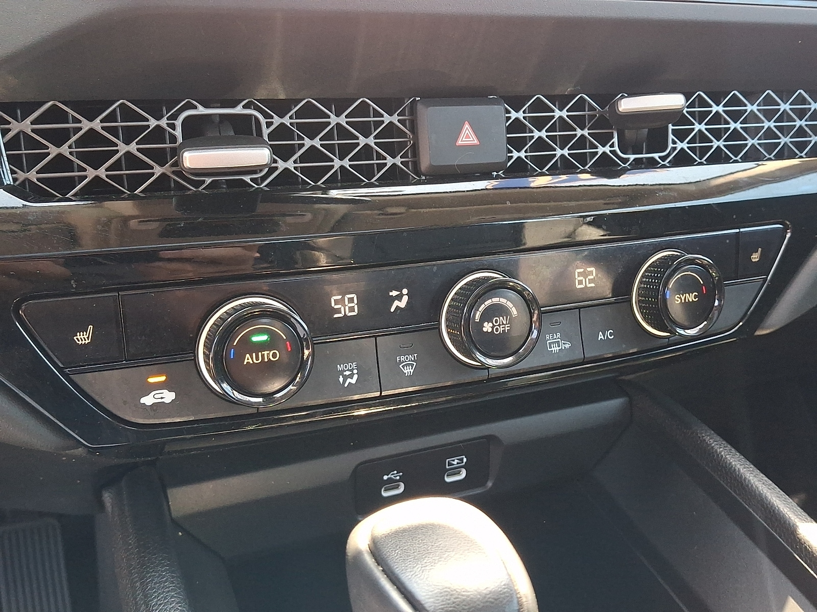 2024 Honda Accord Hybrid EX-L - Photo 16