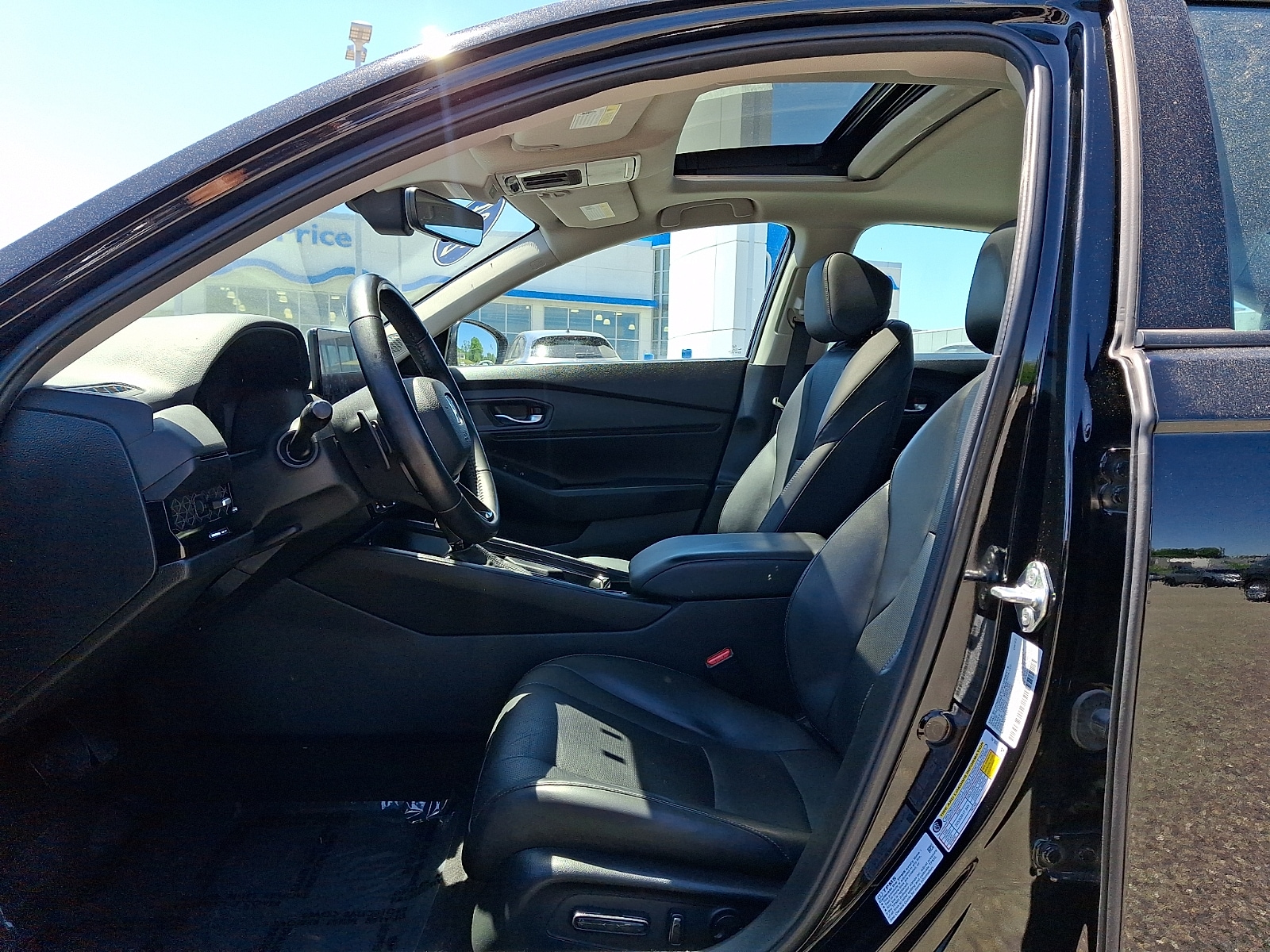2024 Honda Accord Hybrid EX-L - Photo 13