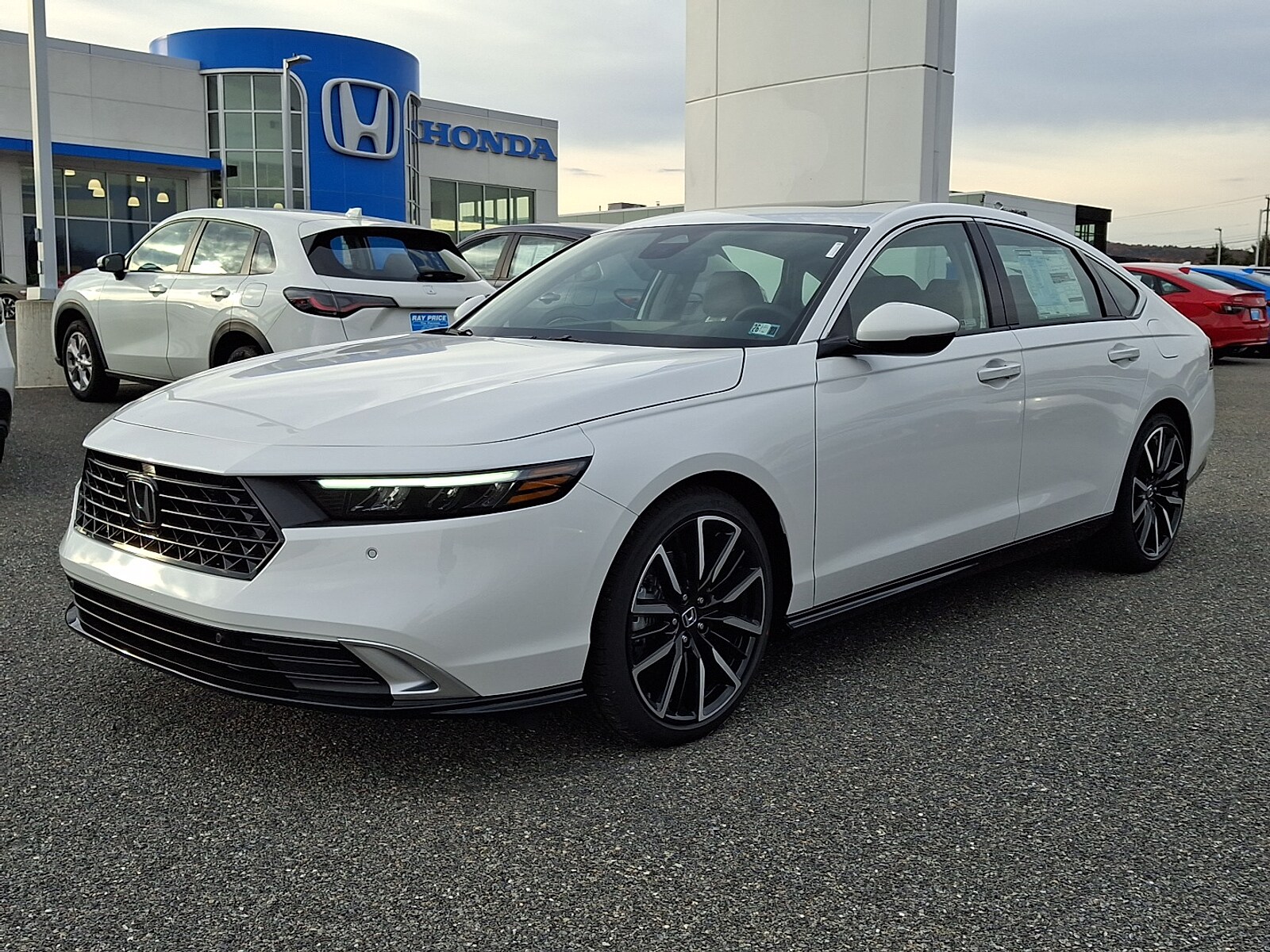 2025 Honda Accord Hybrid Touring photo 2