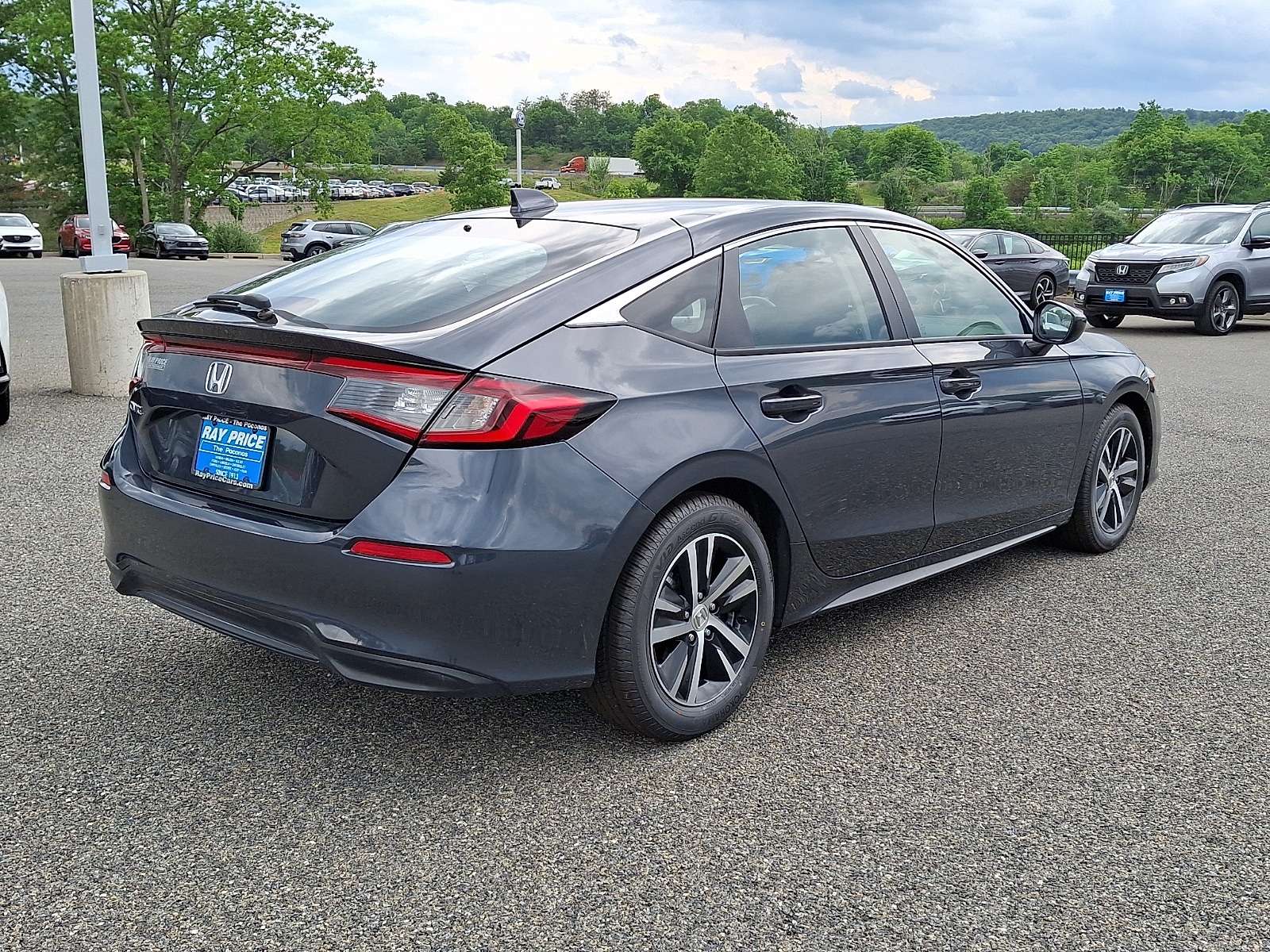 2023 Honda Civic Hatchback LX - Photo 6