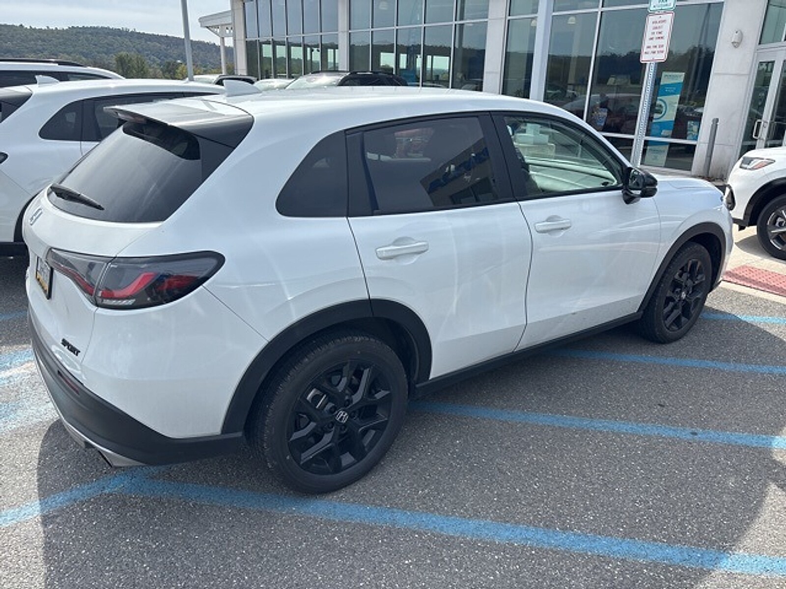 2023 Honda HR-V Sport photo 3