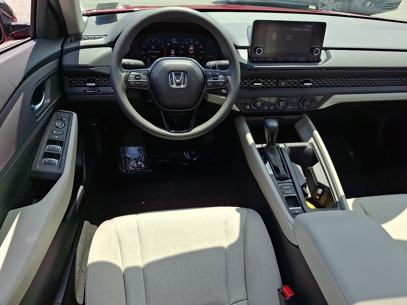 2025 Honda Accord SE - Photo 11