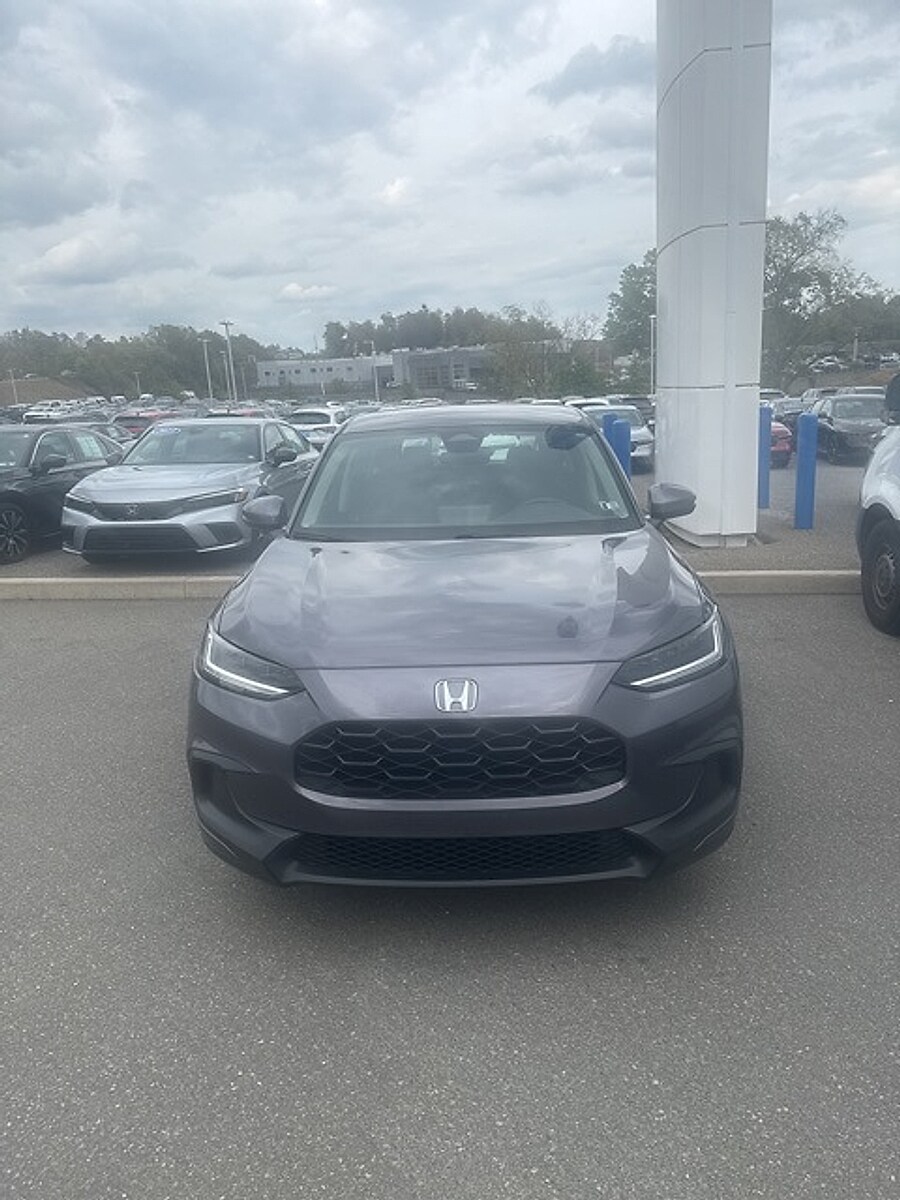 2023 Honda HR-V LX photo 2