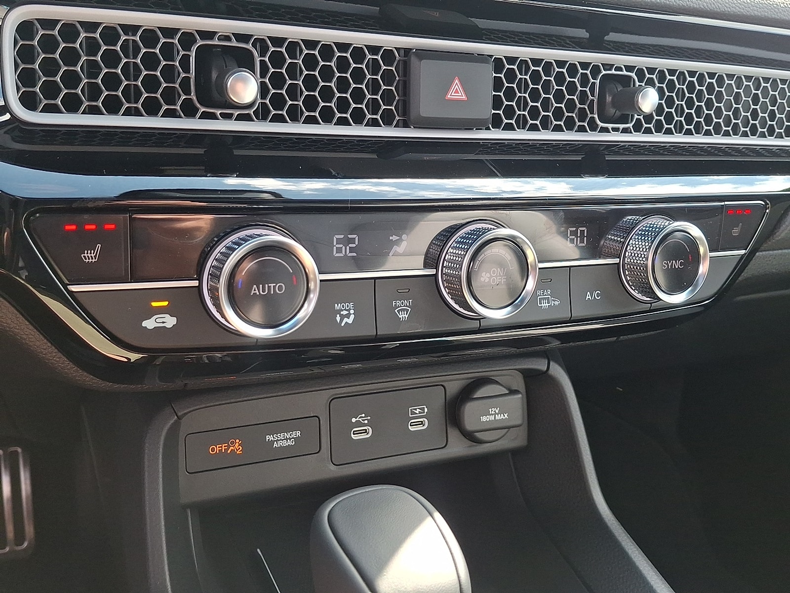 2025 Honda Civic Hatchback Sport Touring - Photo 12