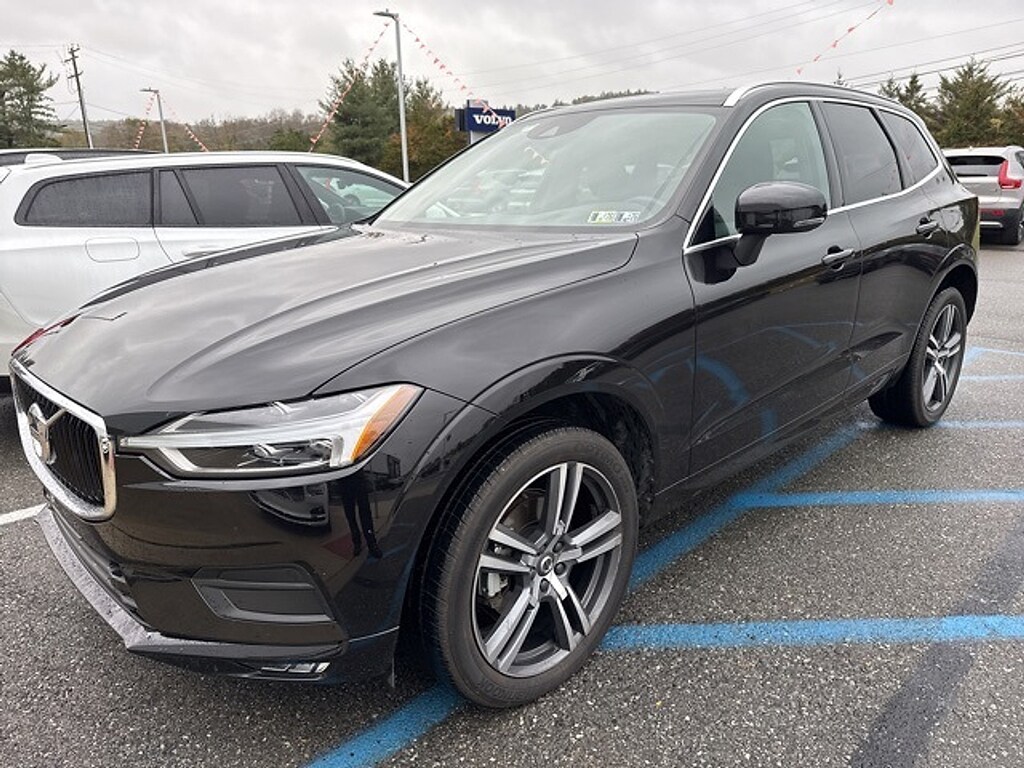 Used 2021 Volvo XC60 T5 Momentum SUV