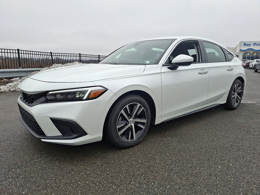 Used 2024 Honda Civic LX Hatchback