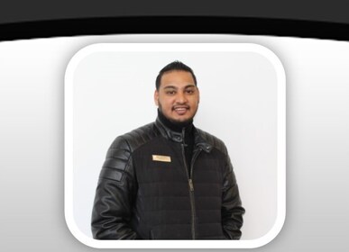 Staff member Amir Samaroo from ID_1dab25959c88