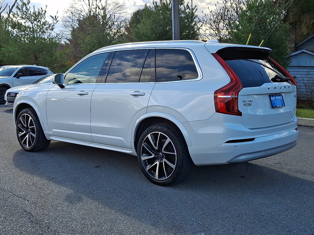 Used 2022 Volvo XC90 T6 Momentum 7 Passenger SUV