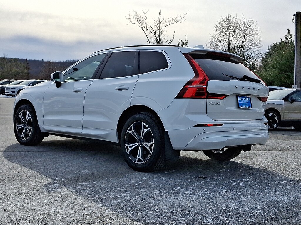 Used 2022 Volvo XC60 B5 Momentum SUV