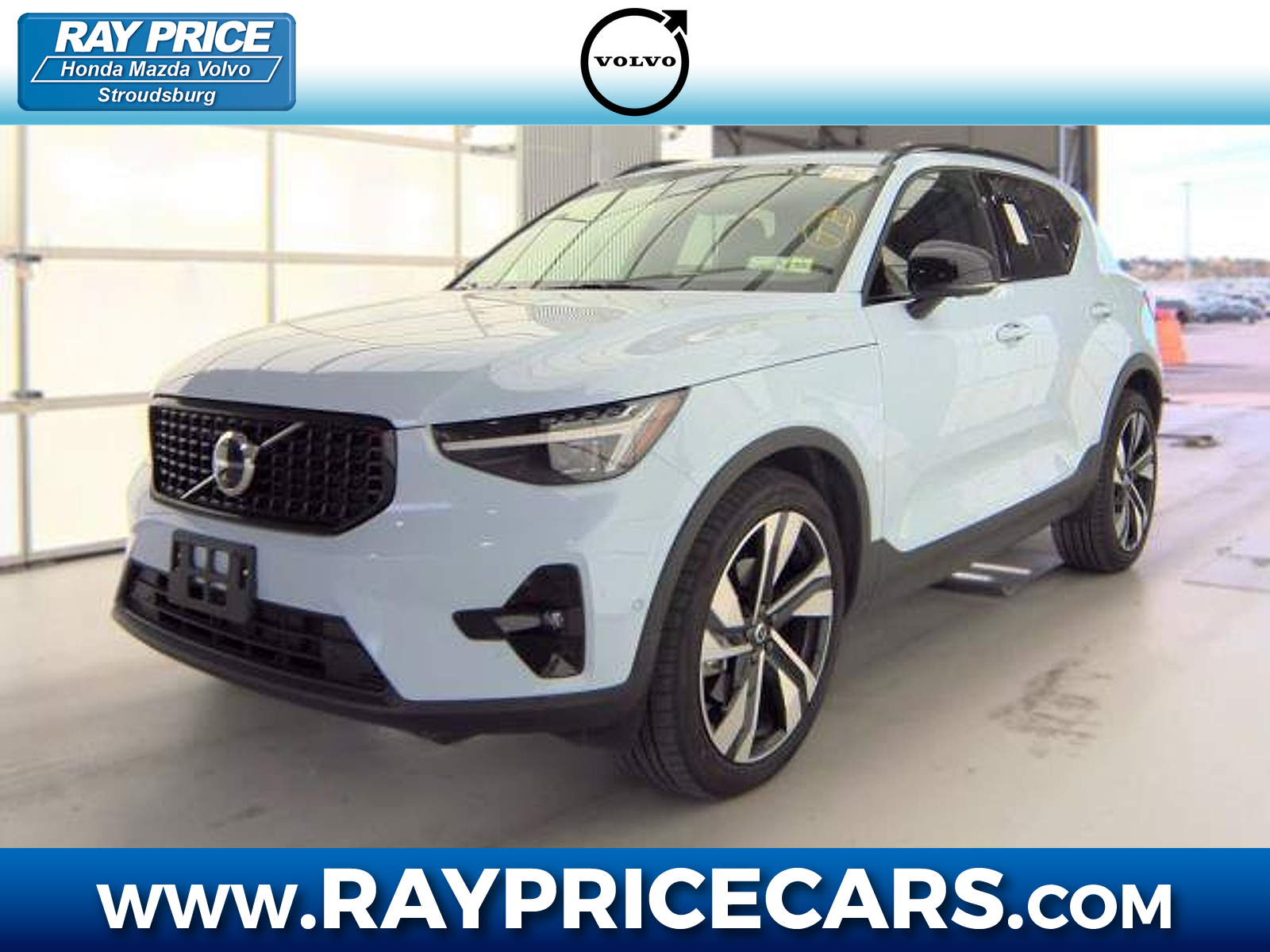 Used 2026 Volvo XC40 Plus, B5 AWD Gas (Mild Hybrid), Dark SUV