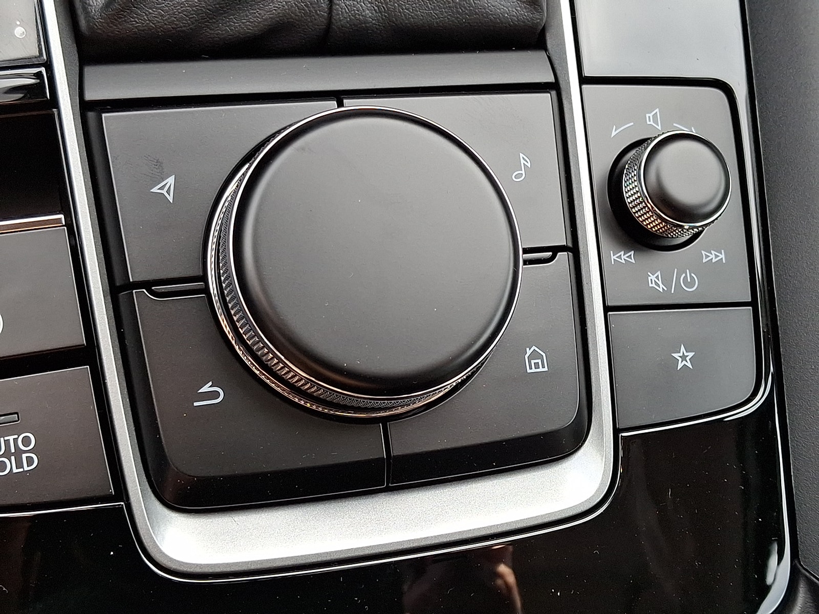 2026 Mazda CX-50 Premium - Photo 17