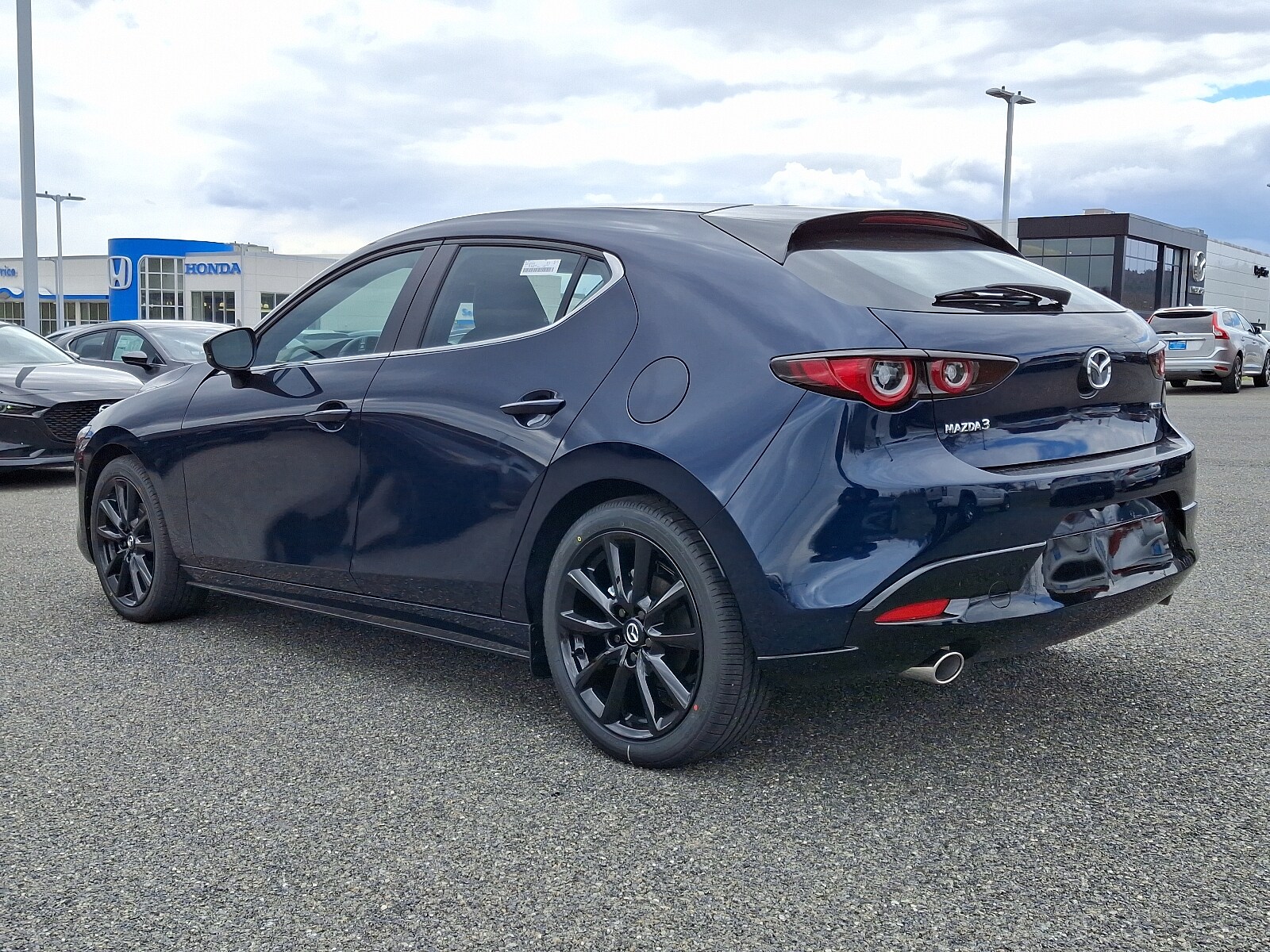 2025 Mazda Mazda3 Hatchback 2.5 Select Sport photo 3