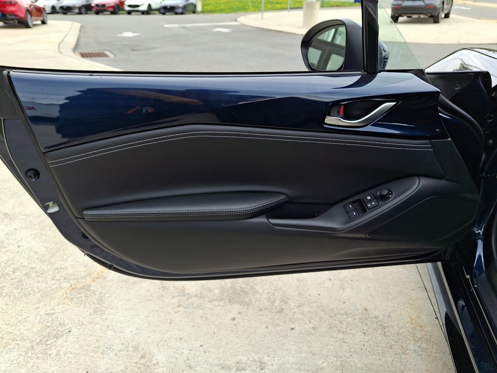 2025 Mazda MX-5 Miata Grand Touring - Photo 6